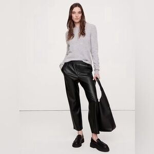 NWT – BANANA REPUBLIC – Vegan Leather Pant in Black. XS. Runs large